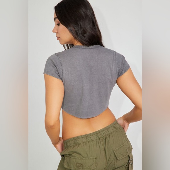 garage crop tee - Picture 2 of 4